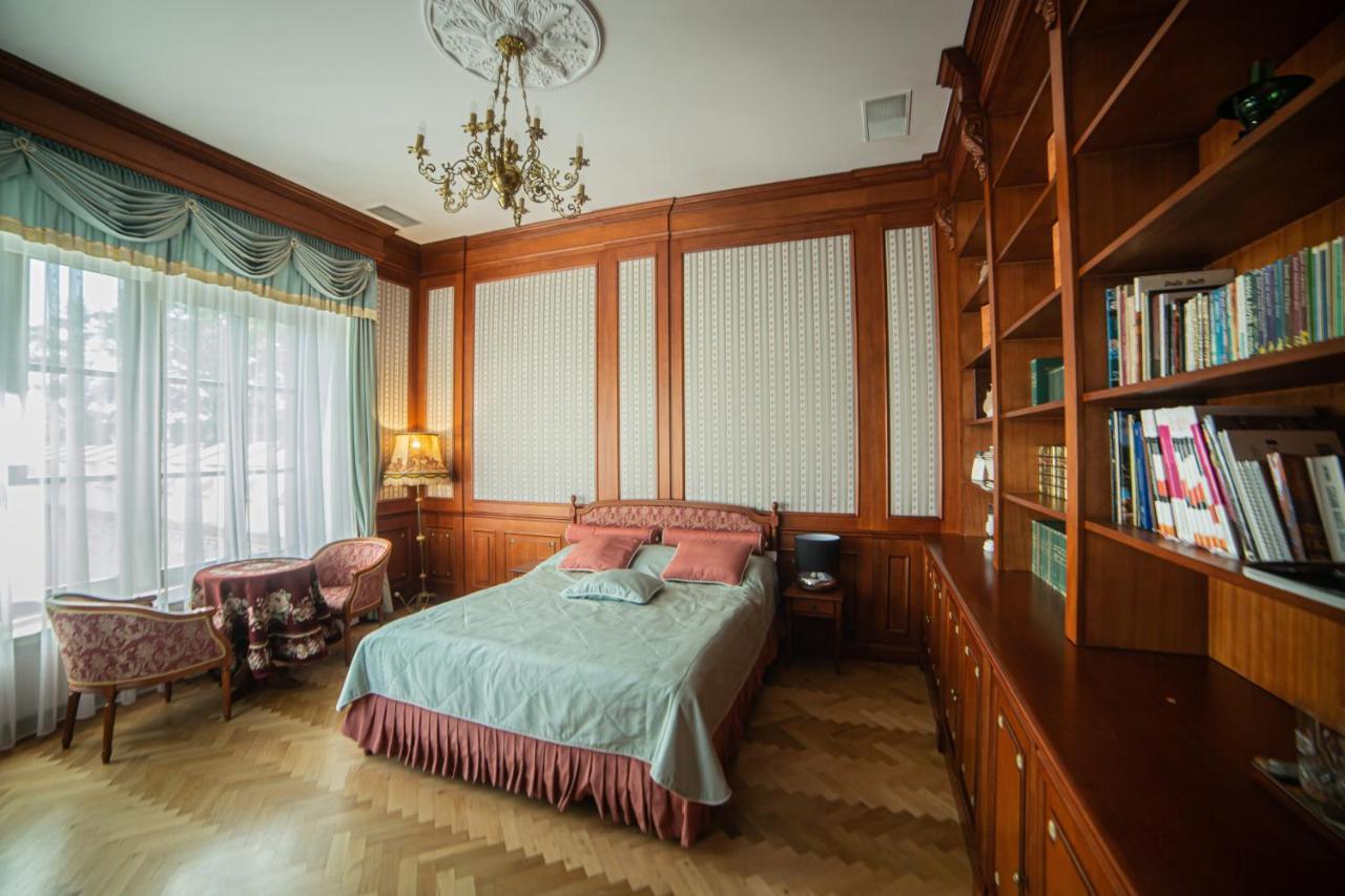 Zamek Dubiecko Hotel Buitenkant foto