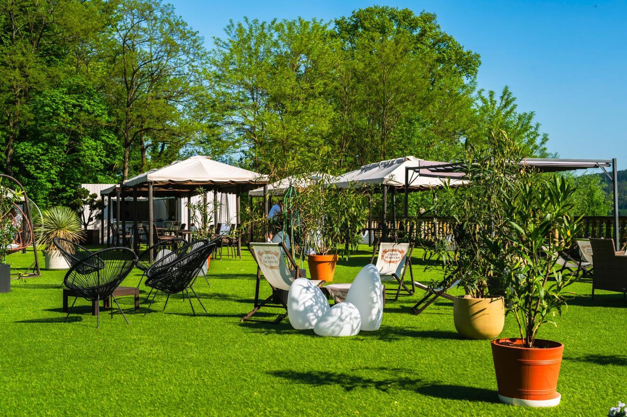 Zamek Dubiecko Hotel Buitenkant foto