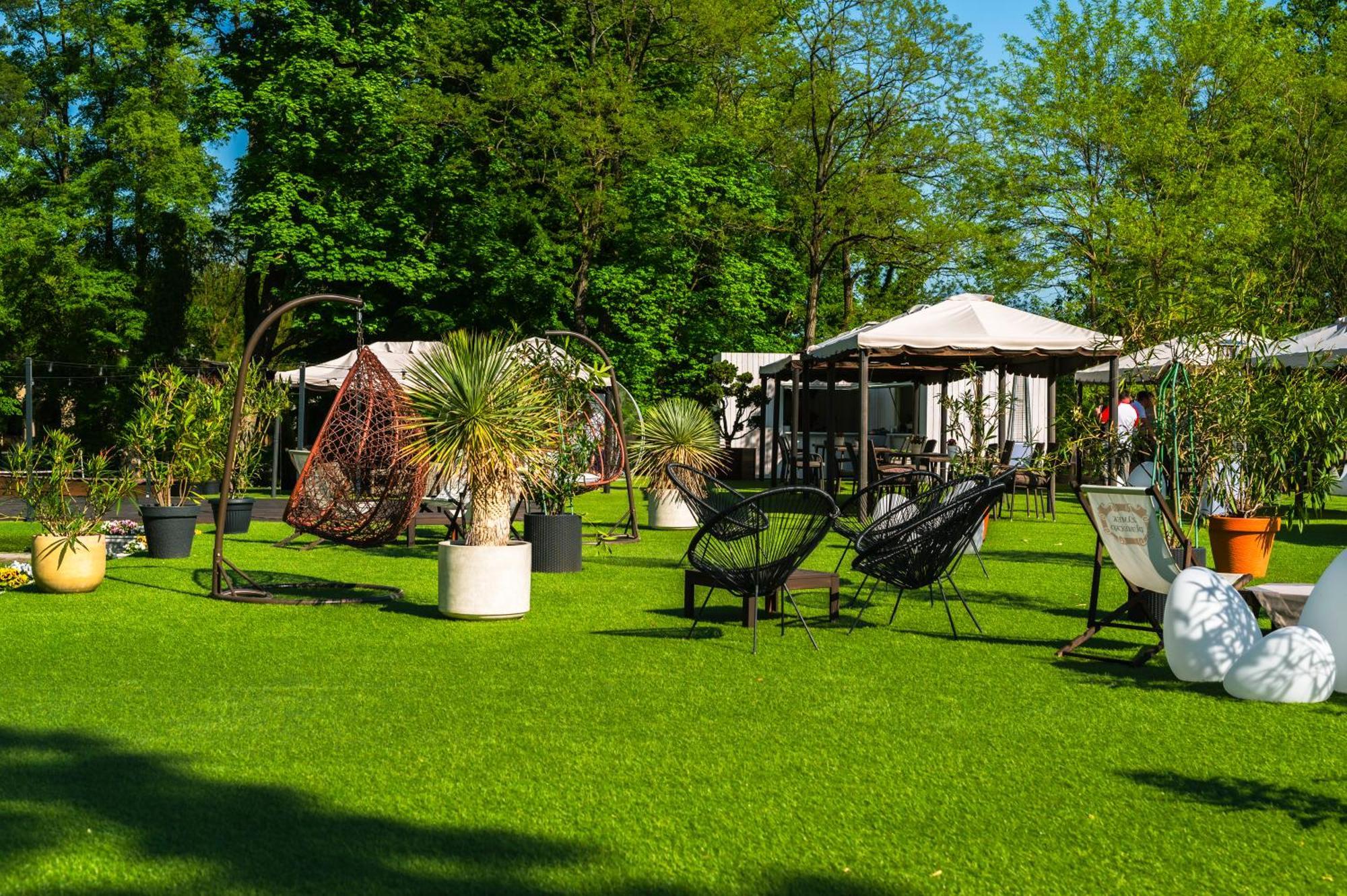 Zamek Dubiecko Hotel Buitenkant foto